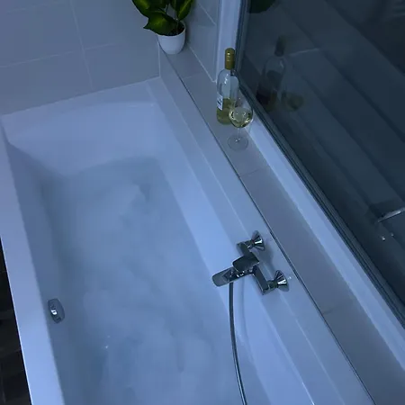 Moments Apartment